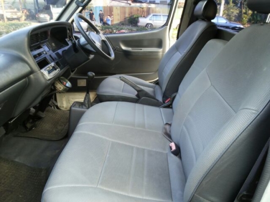 TOYOTA HIACE มือเดียว วิ่ง 7 หมื่น ปี 2002 TOYOTA HIACE มือเดียว วิ่ง 7 หมื่น ปี 2002