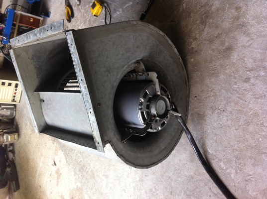 ขุดพัดลมระบายอากาศแบบได้ลมแรงๆไกลๆ ใบพัดกรงกระรอก มอเตอร์ 1/2 แรงม้า ปรับได้ 3 ระดับ