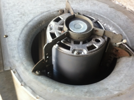 ขุดพัดลมระบายอากาศแบบได้ลมแรงๆไกลๆ ใบพัดกรงกระรอก มอเตอร์ 1/2 แรงม้า ปรับได้ 3 ระดับ