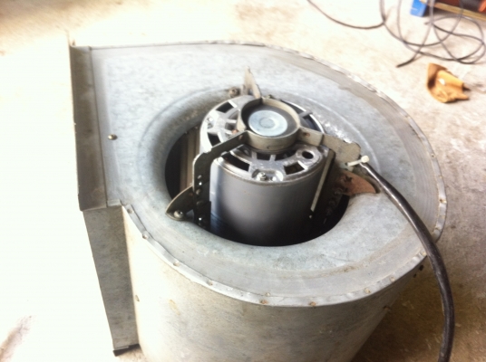 ขุดพัดลมระบายอากาศแบบได้ลมแรงๆไกลๆ ใบพัดกรงกระรอก มอเตอร์ 1/2 แรงม้า ปรับได้ 3 ระดับ