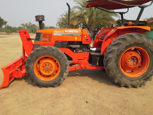 ขาย แทรกเตอร์ KUBOTA M 9000 สภาพเติมๆ เครื่องดี เกียร์ดี ถูกๆ สวยๆ