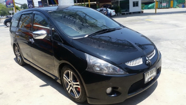 MITSUBISHI SPACE WAGON ปี 2005 ขายรถสวย ตัว TOP ARIABG คู่ หน้า เบรคระบบ ABS ล้อ MAX มีจอกับเครื่องเสียง1ชุด เบาะหนังสภาพดี