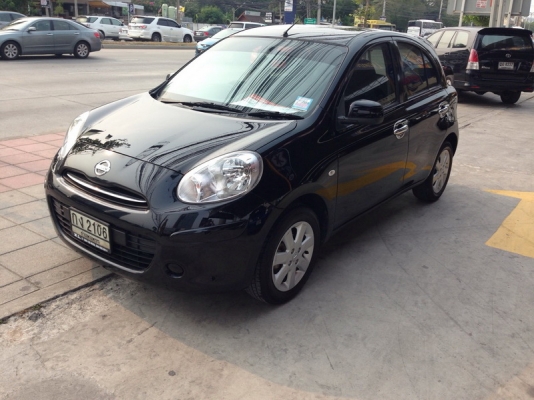 NISSAN MARCH ปี 2010 ตัว TOP ปุ่มกดสตาร์ท เครื่องดี ช่วงล่างดี รถขับดีมาก แอร์เย็น ภายในสวยสภาพใหม่ๆ สีสวย รถพร้อมใช้งาน ฟรีดาวน์ จัดไฟแนนได้
