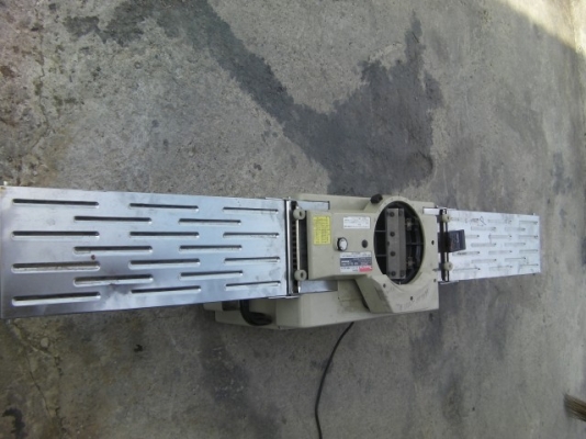 เครื่องปรับผิวไม้หมุนตามองศาตามความต้องการเหมาะสำหรับงานปราณีตใช้ง่ายมีรีโมตและเมนนวตของญี่ปุ่นแท้สภาพ90\%ยี่ห้อมาชิต้าพร้อมหม้อแปลงราคา 35,000บาท เครื่องปรับผิวไม้หมุนตามองศาตามความต้องการเหมาะสำหรับงานปราณีตใช้ง่ายมีรีโมตและเมนนวตของญี่ปุ่นแท้สภาพ90\%ยี่ห้อมาชิต้าพร้อมหม้อแปลงราคา 35,000บาท