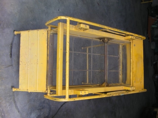 เครื่องล่อนทรายหรือพืชผลทางการเกษตรของญี่ปุ่นแท้ราคา20,000บาทพร้อมหม้อแปลง(ประหยัดแรงงานมากๆข้นย้ายสดวก ยี่ห้อตามรูป)