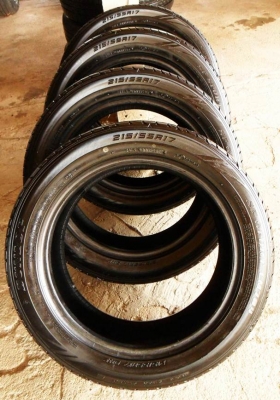 ยางขอบ17 ดันล็อป 215-55-R17ลงพื้นกลางปี14 (4เส้น4,600บ) ดอกหนามาก90\%