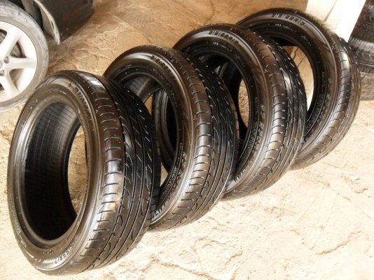 ยางขอบ17 ดันล็อป 215-55-R17ลงพื้นกลางปี14 (4เส้น4,600บ) ดอกหนามาก90\%