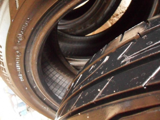 ยางขอบ17 ดันล็อป 215-55-R17ลงพื้นกลางปี14 (4เส้น4,600บ) ดอกหนามาก90\%