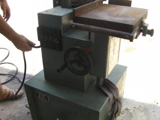 เครื่องเร้าเตอร์แบบประระดับใช้ไฟ3เฟต สำหรับเจาะทำร่องเดื่อย,สลักยี่ห้อมิซูบิชิซูปเปอร์ลาย ราคา 25,000บาท เครื่องเร้าเตอร์แบบประระดับใช้ไฟ3เฟต สำหรับเจาะทำร่องเดื่อย,สลักยี่ห้อมิซูบิชิซูปเปอร์ลาย ราคา 25,000บาท