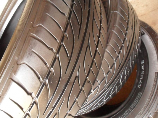 ยางขอบ17 ดันล็อป 215-60-R17ลงพื้นปี13(4เส้น3,400บ)ดอกหนามาก90\%