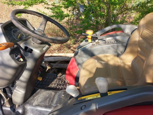 ขายรถไถYANMA 35แรงม้า อุปกรณ์ดันหน้า-ผานหลัง เครื่องดี ช่วงล่างดี อุปกรณ์ดันหน้า ผานหลัง ใช้งาน2,063ชม. สภาพพร้อมใช้งาน เอกสารพร้อมโอน สนใจโทร 090-8588220คุณนะ 093-3258446คุณบิว ID:narong498 หรือ www.truck.in.th/498 หรือเพจFacebook ณรงค์ ซื้อขายรถมือสอง (