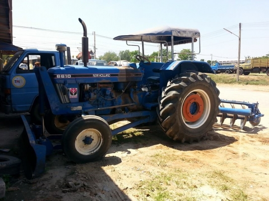 ขายรถไถ FORD 6610 เครื่องT5 สภาพดี อุปกรณ์ดันหน้า ผานหลัง สภาพพร้อมใช้งาน เอกสารพร้อมโอน สนใจโทร 090-8588220คุณนะ 093-3258446คุณบิว ID:narong498 หรือ www.truck.in.th/498 หรือเพจFacebook ณรงค์ ซื้อขายรถมือสอง (เว็บไซต์ส่วนตัว)