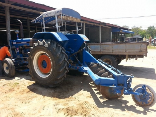 ขายรถไถ FORD 6610 เครื่องT5 สภาพดี อุปกรณ์ดันหน้า ผานหลัง สภาพพร้อมใช้งาน เอกสารพร้อมโอน สนใจโทร 090-8588220คุณนะ 093-3258446คุณบิว ID:narong498 หรือ www.truck.in.th/498 หรือเพจFacebook ณรงค์ ซื้อขายรถมือสอง (เว็บไซต์ส่วนตัว)