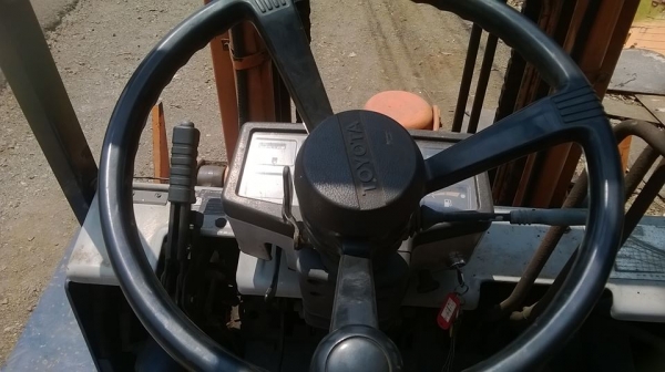 ขายรถฟอร์คลิฟต์ Toyota 5FD30