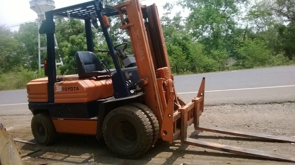 ขายรถฟอร์คลิฟต์ Toyota 5FD30