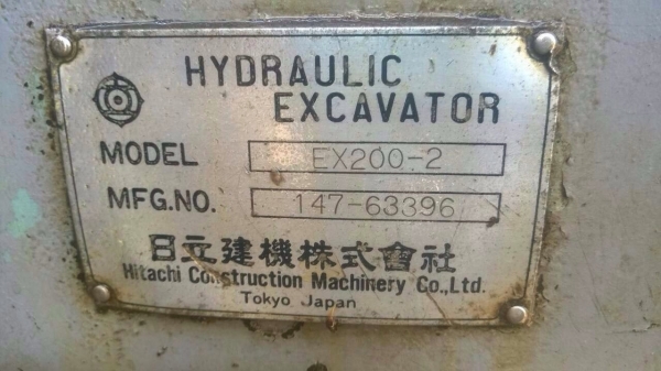 HITACHI EX 200-2 รถบอดี้สวยจัดพร้อมทำงานได้เลยครับ ไฟฟ้าเต็ม หน้าจอครบ แอร์เย็น เครื่องยนต์เดิมๆปั๊มเดิมเครื่องแห้งแรงดีไม่มีเยิ้ม ภายนอกบูมอาร์มสวยๆไม่มีปะ ช่วงล่างเอวแน่น โรลเลอร์โซ่บูทใบแทรกประมาณ 70\% พร้อมใช้งาน เอกสารใบอินวอยครบ ราคาต่อรองได้ครับ