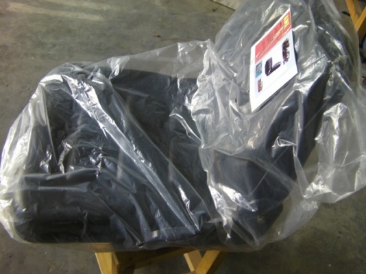 เบาะรถโฟกลิฟค์ ของใหม่สภาพ100\%ไม่เคยใช้งาน ราคา 3,500บาท