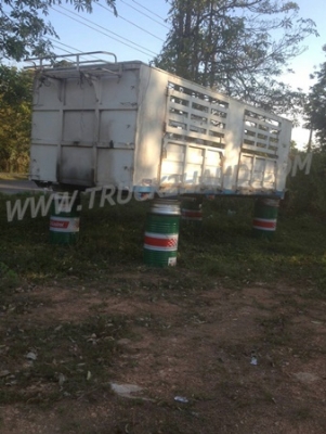 กระบะคอก ไม่ดัมพ์ ยาว  6.30  เมตร  กว้าง 2.45 เมตร สูง 2 เมตร