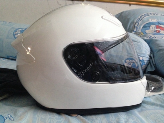 Shoei RF1000 สีขาวล้วน เบอร์ M ใหม่ ๆ เลย Shoei RF1000 สีขาวล้วน เบอร์ M ใหม่ ๆ เลย