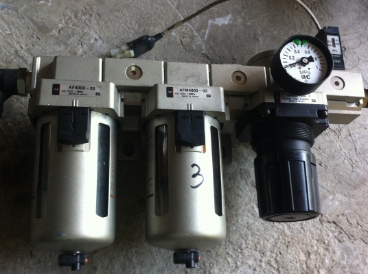 ขุดปรับแรงดันลม CKD ขนาดใหญ่และตัวดักน้ำดักฝุ่นดักน้ำมันแบบสองหลอดเพื่อดักจับ(เลือกได้ตามเลขหมายที่เขียนกำกับให้ได้เลย)