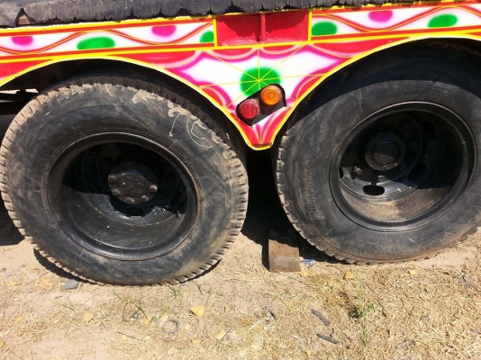 ขายเทรลเลอร์หัวยาว สภาพดีพร้อมใช้งาน เอกสารพร้อมโอน มีหลายคัน สนใจโทร 090-8588220คุณนะ 093-3258446คุณบิว ID:narong498 หรือ www.truck.in.th/498 หรือเพจFacebook ณรงค์ ซื้อขายรถมือสอง (เว็บไซต์ส่วนตัว)