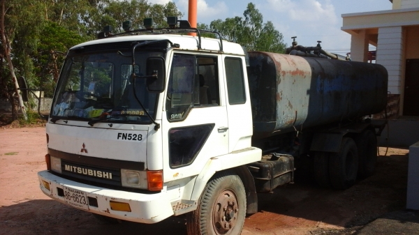 ขายด่วนรถสิบล้อหลงMAรถบรรทุกนํ้าบรรจุ16000ลิตร2เพลา