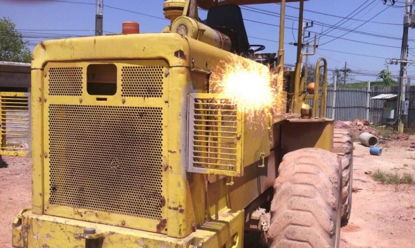 (หลุดมัดจำ)รถตักล้อยางเลี้ยวเอว รถสภาพดี สวย พร้อมใช้