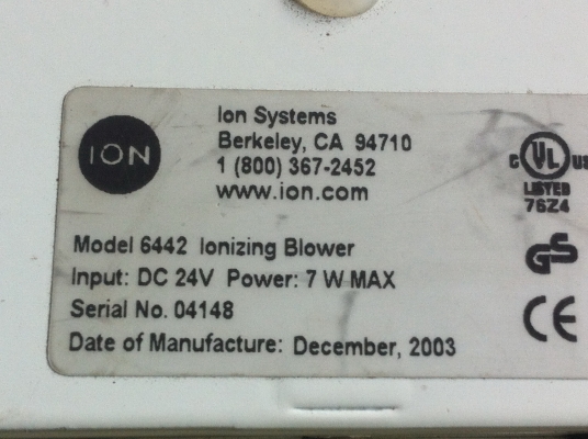 พัดลมผลิต ION อิออนคือประจุไฟลบ เพื่อลดการเกิดไฟฟ้าสถิตต่างและเพิ่มคุณภาพของอากาศให้ดีขึ้น