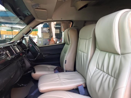 TOYOTA COMMUTER 2.7 CNG