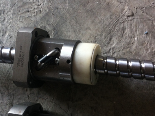 แท่นรางเลื่อนสไสด์ linear bearing พร้อมลูกเลื่อนสองตัวต่อขุดและ Ballscrew