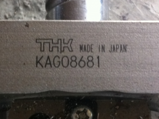 แท่นรางเลื่อนสไสด์ linear bearing พร้อมลูกเลื่อนสองตัวต่อขุดและ Ballscrew