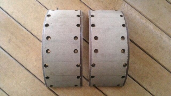 ขายผ้าเบรค isuzu nqr 175 แท้ญี่ปุ่น