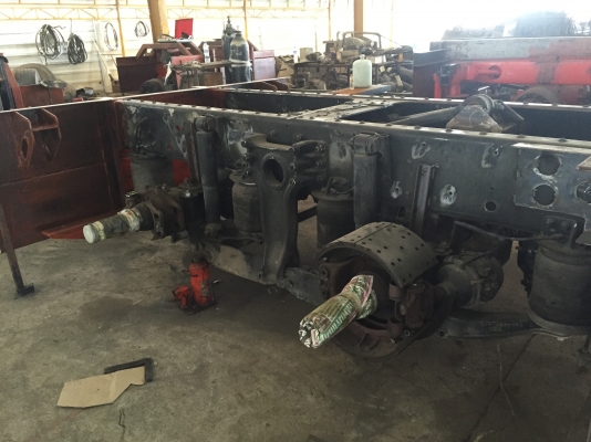 คัซซีบัสประกอบใหม่ อีซูซุ 10 ล้อ