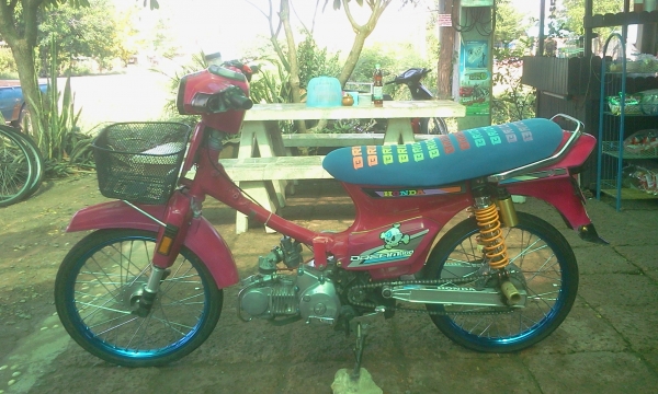 ขาย ดรีมคุรุ เครื่องเวฟ125 ลูกเชีย ชัก 2 เเคมเเต่ง (ไม่ ท.บ) ค่าตัว 10500 บาท สนใจโทรสอบถามเพิ่มเติม 089-8054390 / 083-9008343 โอ๋ อยู่จังหวัด ลพบุรี