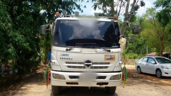HINO FG  ราคาด่วนๆ  1,100,000 บาท จัดไฟแนนซ์ได้  800,000 บาทคะ