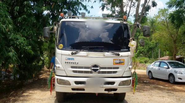 HINO FG  ราคาด่วนๆ  1,100,000 บาท จัดไฟแนนซ์ได้  800,000 บาทคะ