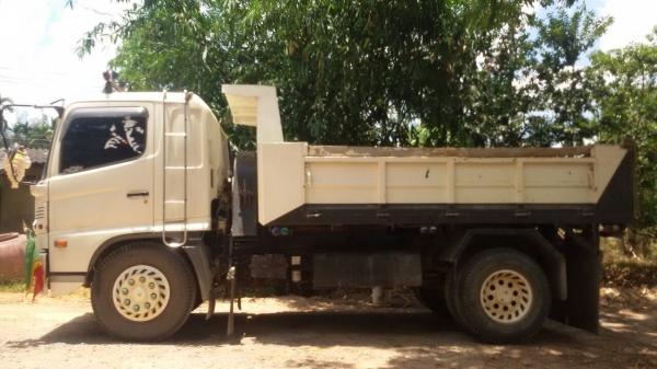 HINO FG  ราคาด่วนๆ  1,100,000 บาท จัดไฟแนนซ์ได้  800,000 บาทคะ