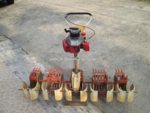 เครื่องกำจัดวัชพืชในร่องข้าว   MARUYAMA    KW   รหัสสินค้า : 80802438 หรือเพิ่มเติมไดที่ www.nihonmono.com