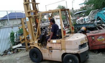 รถยก เสาสูงก็ มีมาให้เลือกสรรกันอีกแล้วครับ - รุ่น MITSUBISHI: FG 25 ขนาด  2.5 ตัน เสาสูง 4 เมตร