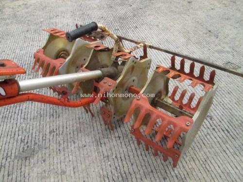 เครื่องกำจัดวัชพืชในร่องข้าว    MARUYAMA    MA3   รหัสสินค้า : 80802440   หรือเพิ่มเติมไดที่ www.nihonmono.com