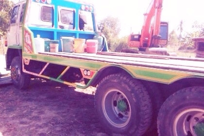 ISUZU ROCKY FVZ 175 HP 6BG1 สิบล้อ 2 เพลา เทรลเลอร์ท้ายลาดขึ้นรถแบ็คโฮร PC 200 ได้สบายเลยครับ เครื่องแน่นแรงดีสุดๆครับ หัวเก๋งสวยๆภายในเก๋งคอนโซลสวยครบ แอร์เย็น พวงมาลัยเพาเวอร์ ระบบเบรคทริ๊ปฟี้ครบครัน ช่วงล่างแน่นเหล็กบีมอย่างดี คัชซีสวยไม่มีแตกไม่มีบวม