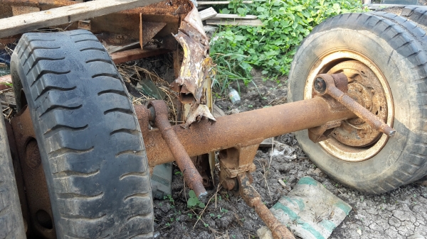 ขายคานลอยหลังอีซูซุหัวยาว10ล้อ พร้อมล้อ4ล้อ ขาย 10000 บาท