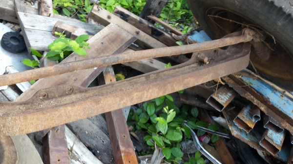 ขายคานหน้าอีซูซุ10ล้อหัวยาวพร้อมล้อ ขาย 8000 บาท