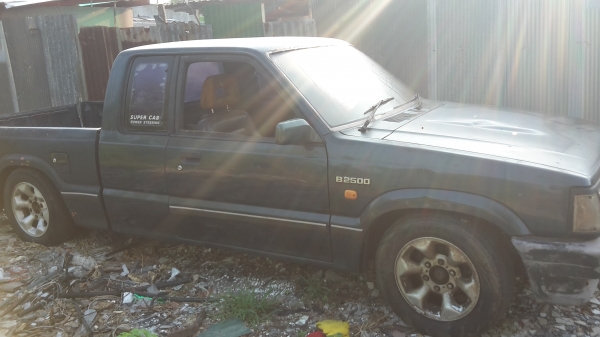 ขายรถมาสด้าจมน้ำมีทะเบียนครับเครื่องมิตรซูเทอร์โบ ขาย 25000 บาท ไม่ผุครับ