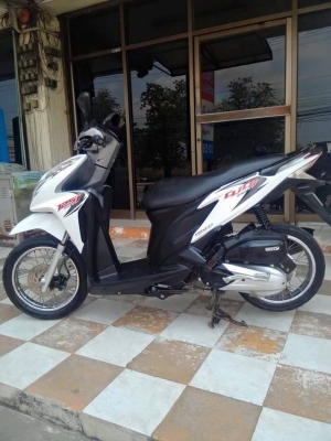 Honda Click 125 i รุ่น tune up สีขาวเทา รถสวยจริง สภาพดีมากๆ คุ้มค่าแน่นอน