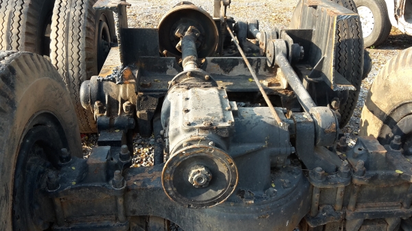 ขายชุดเพลาหลัง10ล้อทหาร2เพลาพร้อมล้อ6ล้อ เอาไปแปลงใส่10ล้อ หรืออีแต๋นได้เลยครับ สภาพสวยมากขาย 75000 บาท ให้หมดเลยครับทั้งแพเอาไปทำบิ๊กฟุ๊ตก้ได้