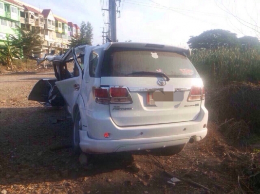 เฟอร์จูนเนอร์ สี ขาว ออโต้โฟร์ โอนลอยๆบุคคล เเยกอะไหลขายทุกส่วนคัฟ เฟอร์จูนเนอร์ สี ขาว ออโต้โฟร์ โอนลอยๆบุคคล เเยกอะไหลขายทุกส่วนคัฟ