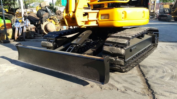 ขาย รถขุด CATERPILLAR รุ่น 303CR แทร็กเหล็ก มีไลน์ ใส่หัวกระแทกได้ คอนโทรล สั้น มือสอง นำเข้าจากญี่ปุ่น มือถือ/LINE ID :0818753444 ขาย รถขุด CATERPILLAR รุ่น 303CR แทร็กเหล็ก มีไลน์ ใส่หัวกระแทกได้ คอนโทรล สั้น มือสอง นำเข้าจากญี่ปุ่น มือถือ/LINE ID :0818753444