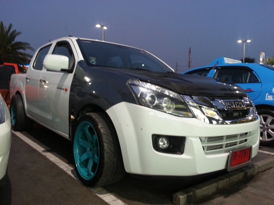 ล้อ Te37  พร้อมยาง ลดเหลือ 26000ครับรีบๆเลย