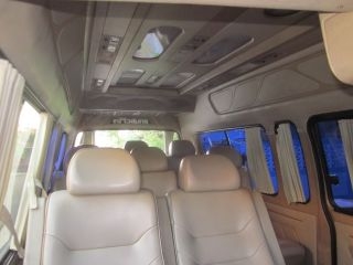 รถตู้ รถตู้